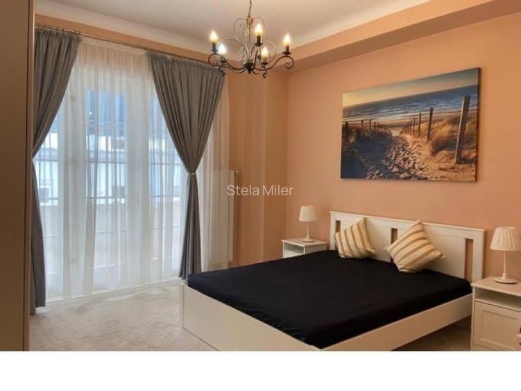 Apartament cu 4 camere circular în Romană