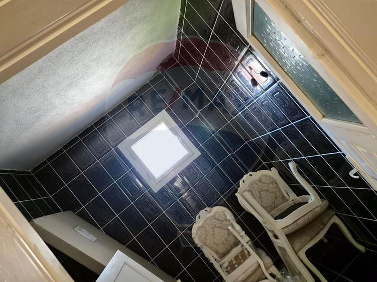 Casă individuală cu 6 camere cu Canalizare în Ocna Șugatag