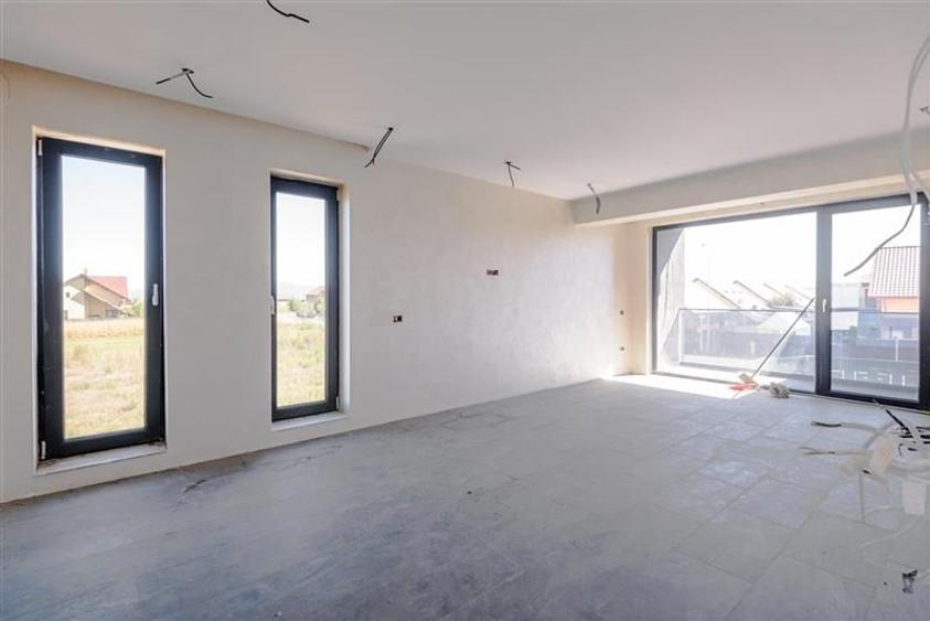 Vila arhitectura distinctiva, la cheie ,confort familial si potential ridicat,Ha - 15