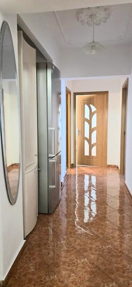 Apartament  3 camere decomandat NICOLINA, Podu Ros, spatios si luminos - 6