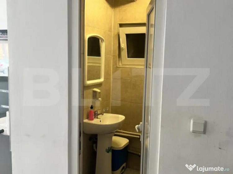 Spatiu comercial de inchiriat, 27 mp, zona Cetate - Spital - 1