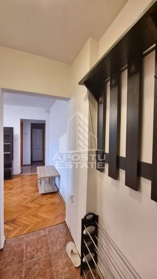 Apartament cu 3 camere, centrala proprie, zona Dacia - 3