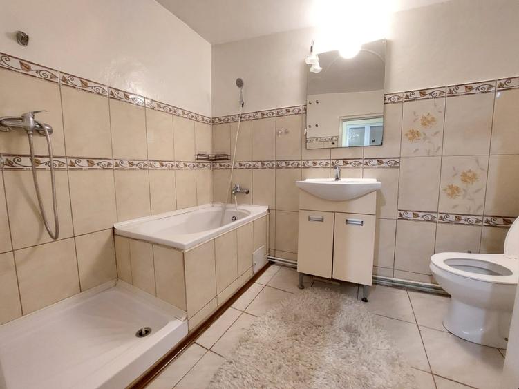 Casa de inchiriat cu loc de parcare - Eroii Revolutiei - 14