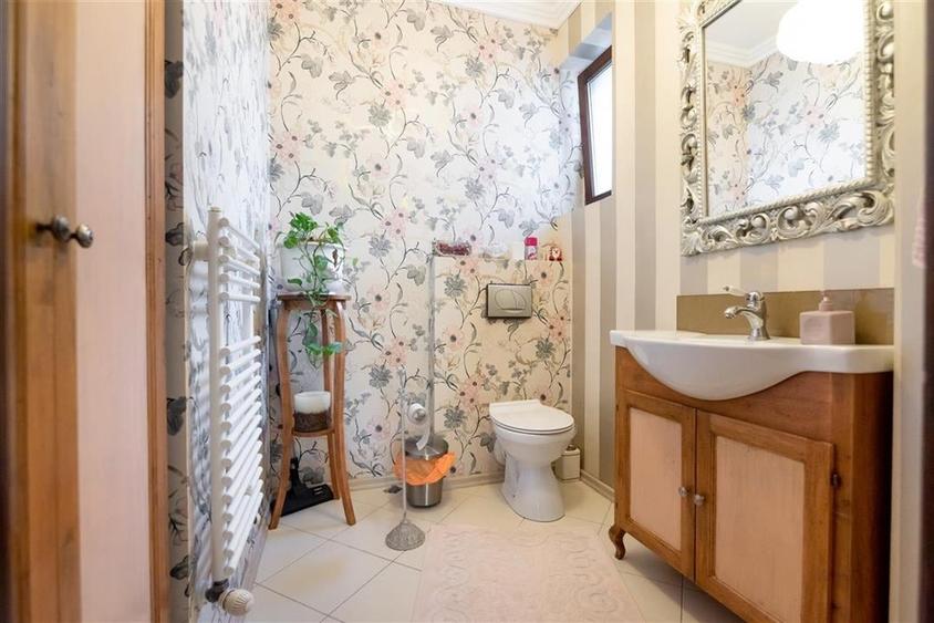 RECO Vila cu 5 camere str. Apateului- zona Nufarul - 14