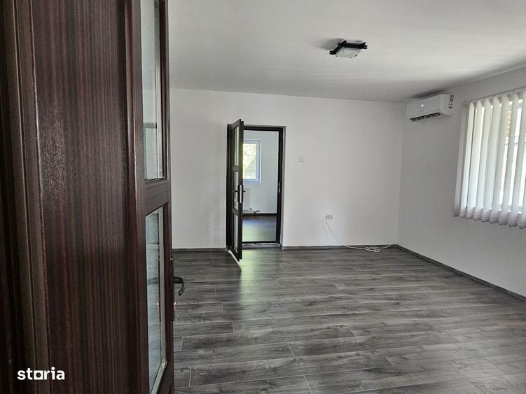 Casă cu 4 camere în Valea