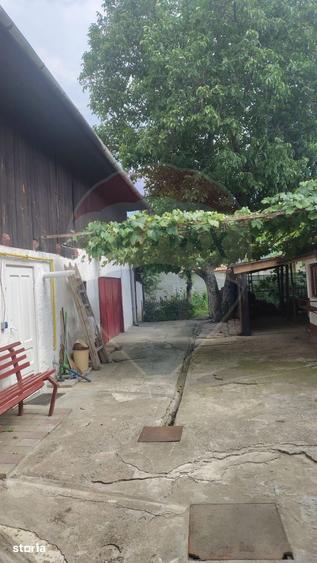 Casă cu 3 camere cu Teren 305 Mp în IAR