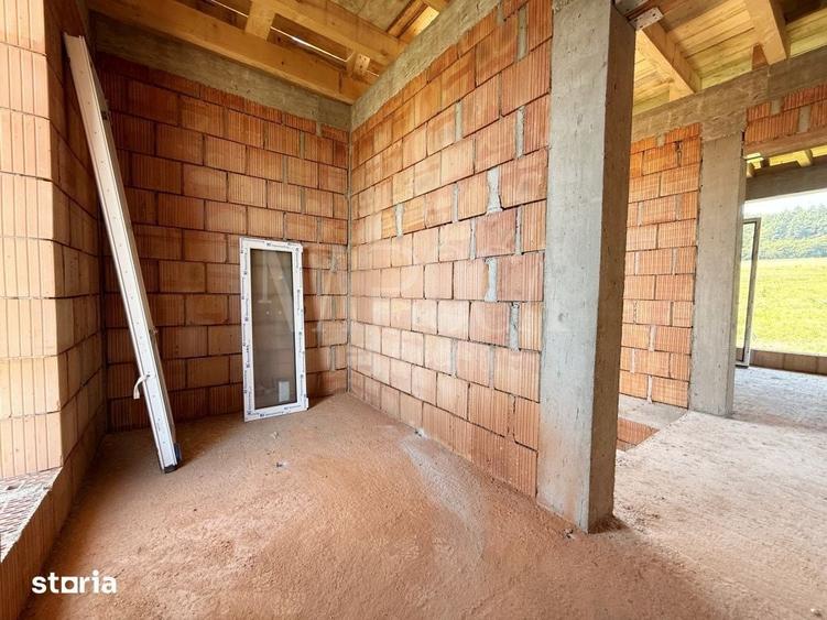 Casă cu 4 camere cu Teren 350 Mp în Gârbău