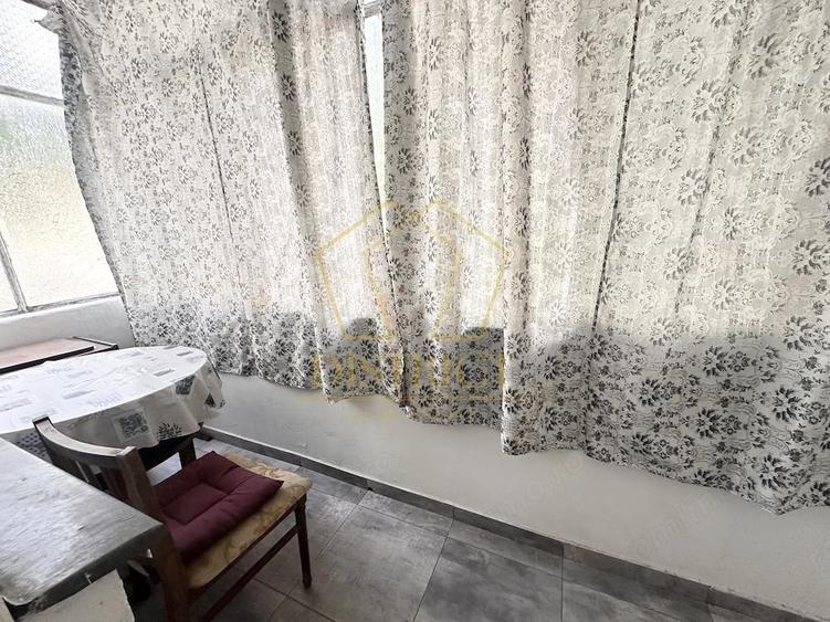 Apartament cu 3 camere decomandat în Complex Studențesc