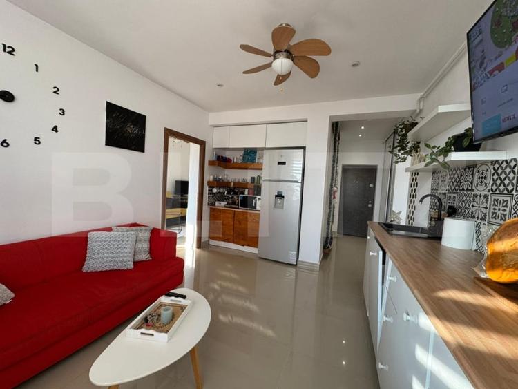 Apartament cu 3 camere semidecomandat, mobilat în Florești — fotografia 3