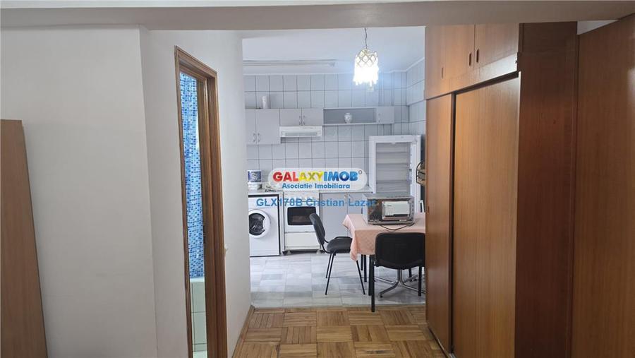 Apartament cu 2 camere semidecomandat în Victoriei