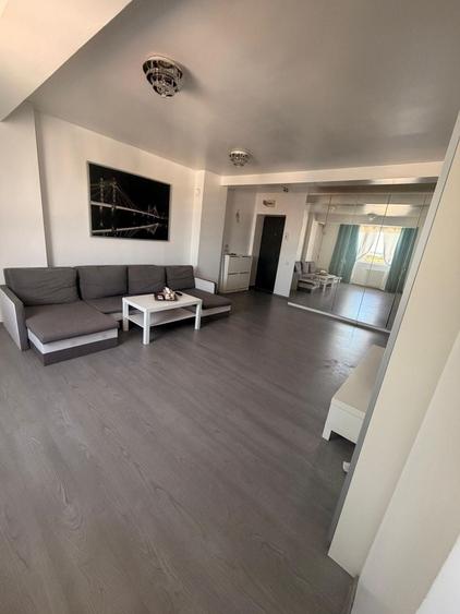 Apartament cu 2 camere decomandat în Palazu Mare