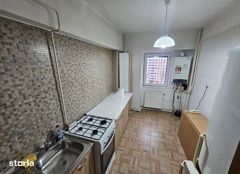 Apartament cu 3 camere, mobilat în Dacia