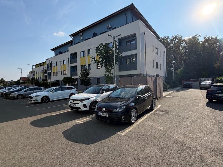 Apartament cu 2 camere, mobilat în Ghiroda