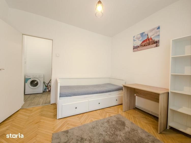 Apartament cu 3 camere decomandat în Central