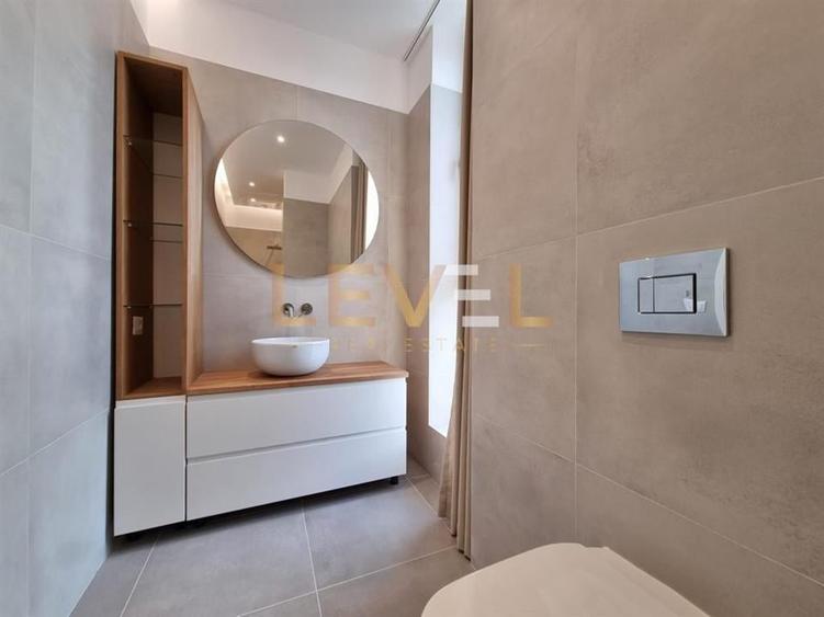 Casă individuală cu 5 camere cu Canalizare în Pipera