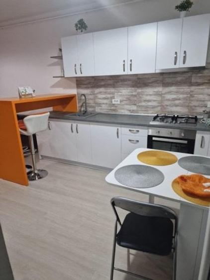 Apartament cu 2 camere decomandat, mobilat în Apărătorii Patriei