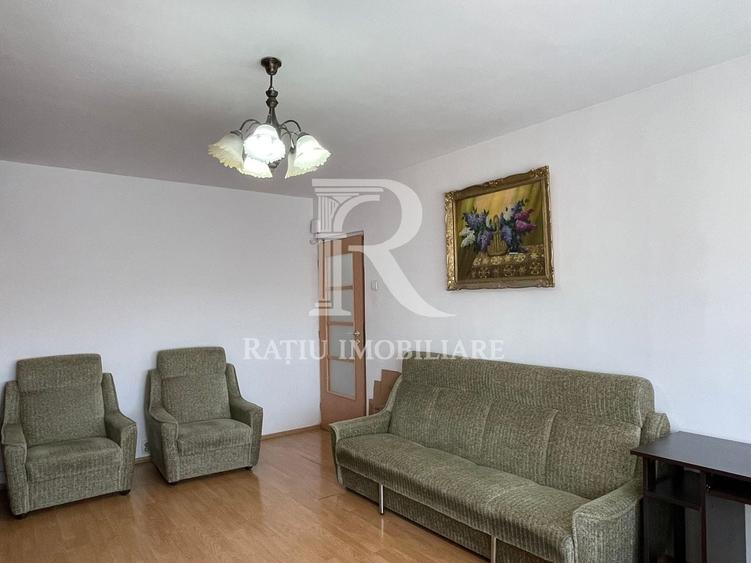 Apartament cu 3 camere decomandat, mobilat în Nufărul
