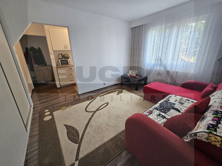 Apartament cu 3 camere semidecomandat în Mănăștur