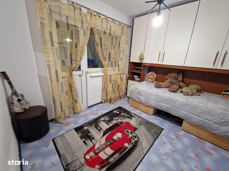 Apartament cu 2 camere decomandat în Calea București