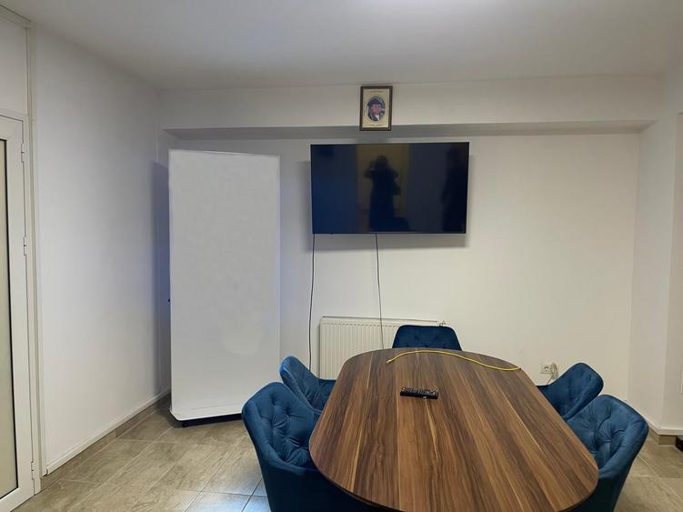 Birou, de 990 mp, în Grivița