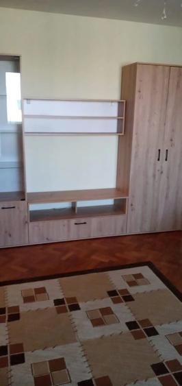 Apartament cu 2 camere decomandat în Girocului