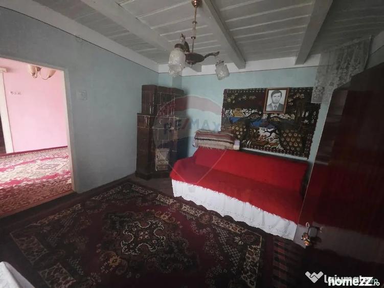 Casă cu 4 camere cu Teren 1677 Mp în Slobozia (Roznov)