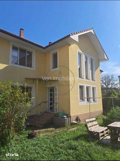 Casa de Vanzare zona Stefan Cel Mare