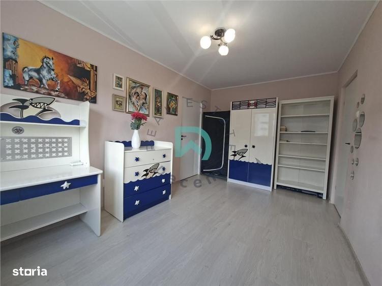 Apartament cu 2 camere semidecomandat în Florilor