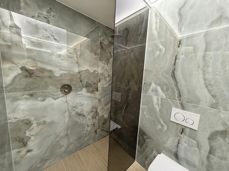 Apartament cu 3 camere decomandat, mobilat în Iancu Nicolae