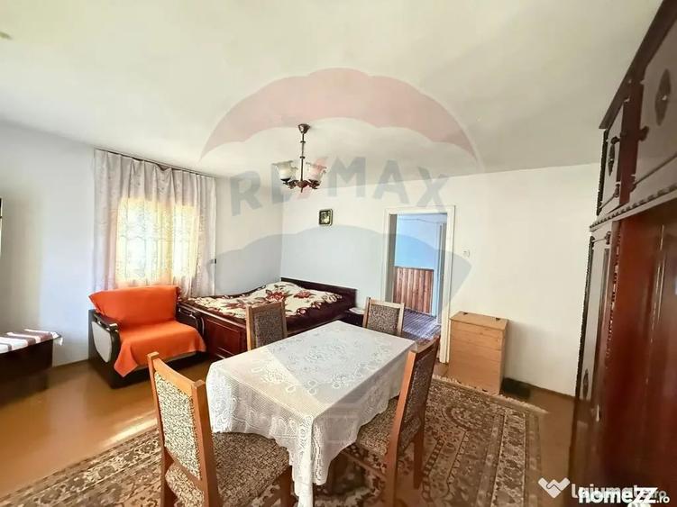 Casă cu 5 camere cu Teren 1056 Mp în Șaru Dornei