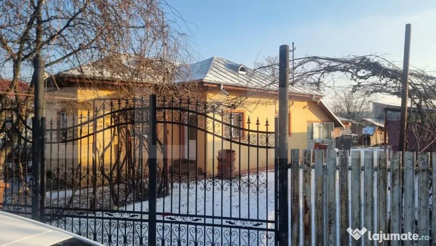 Casă cu 4 camere cu Teren 900 Mp în Lipănești