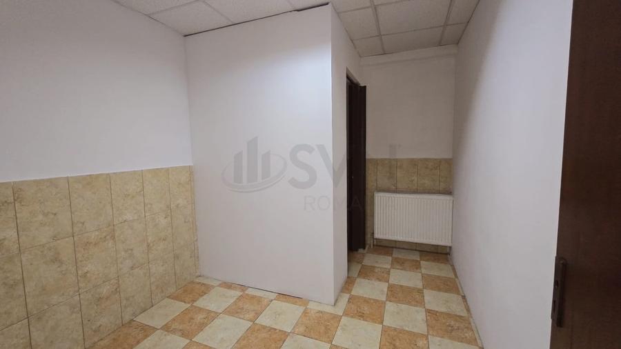 Casă individuală cu 10 camere cu Canalizare în 13 Septembrie