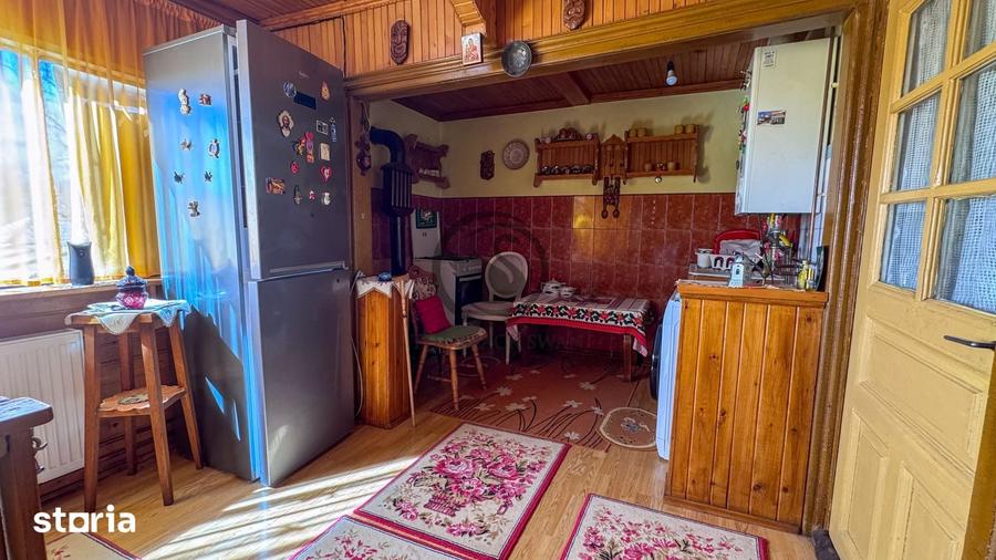 Casă cu 5 camere cu Teren 1340 Mp în Central