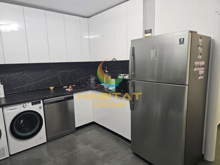 Apartament cu 3 camere decomandat, mobilat în Decebal