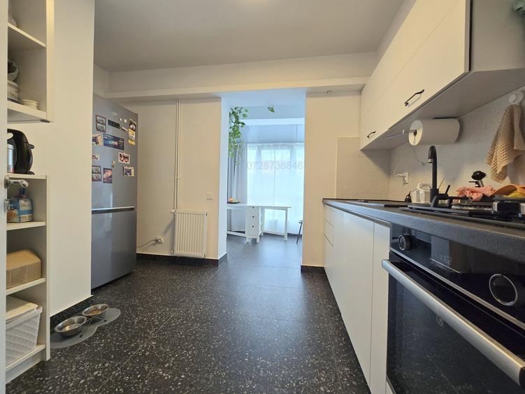 Apartament cu 3 camere, mobilat în Primăverii