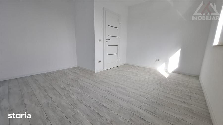 Casă cu 4 camere cu Teren 400 Mp în Rediu
