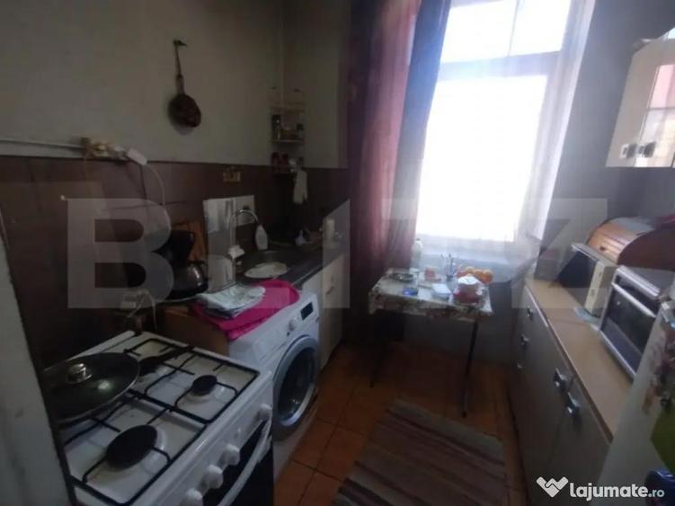 Casa renovabila, 120 mp utili , teren 300 mp intravilan, Liv - 6