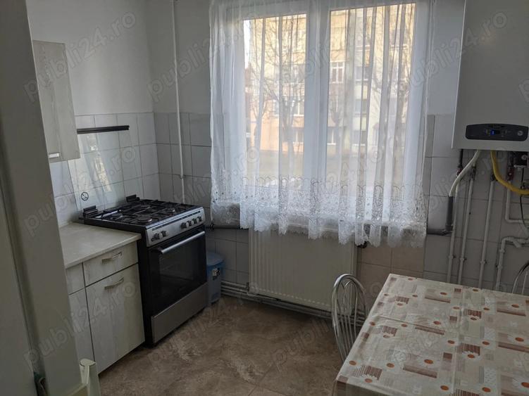 Inchiriez garsoniera mare si spatioasa Str. Octavian Goga - 7