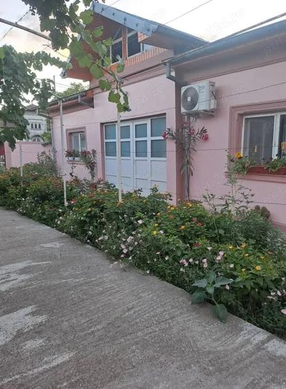 Casa de vanzare, frumoasa ?i cocheta - 5