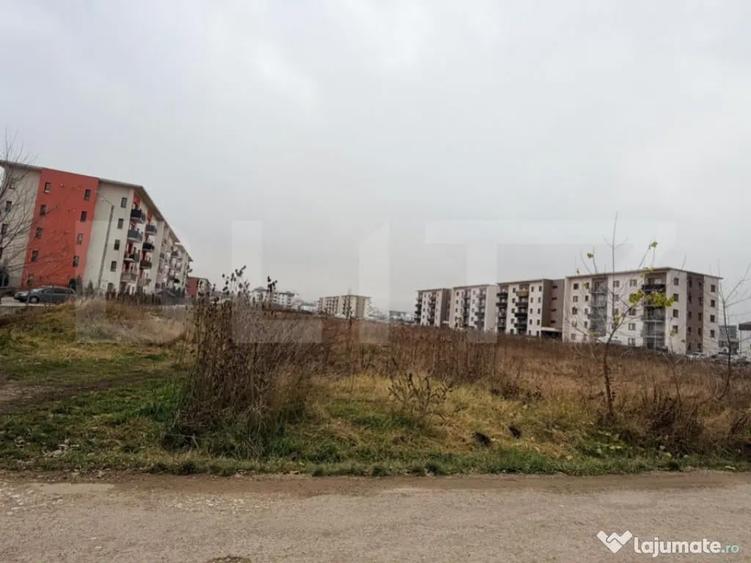 TEREN INTRAVILAN IN TRACTORUL, 2550 MP, PRETABIL CONSTRUCTIE - 1