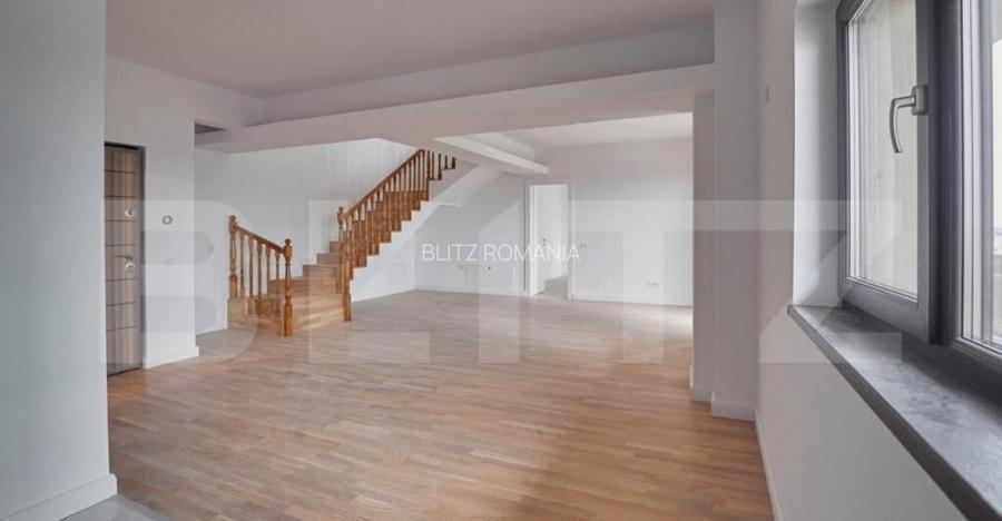 Penthouse lux, 2 niveluri, 4 camere, Terasa, 157 mp, zona Pi