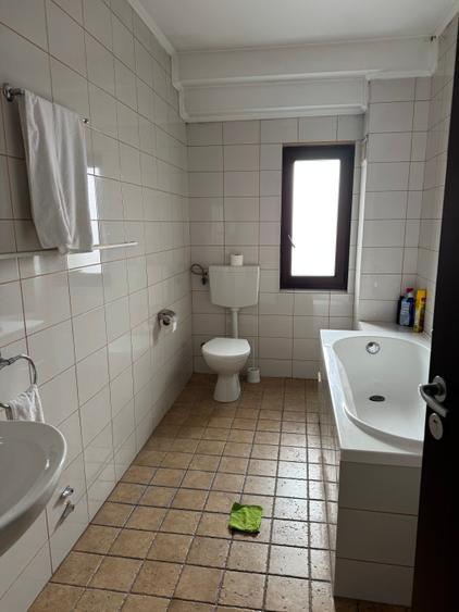 De vanzare Casa\Pensiune,teren 1500 mp. - 5