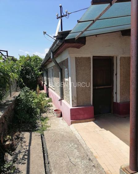 Casa renovabila cu teren mare central Techirghiol