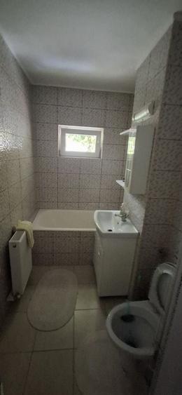 Apartament cu 2 camere semidecomandat în Rovine