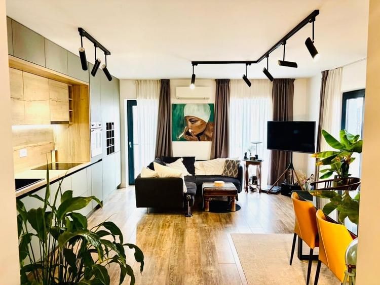 3 CAMERE | PARCULUI 20 | PAJURA | 1 MAI | EXPOZITIEI | CASA PRESEI | - 2