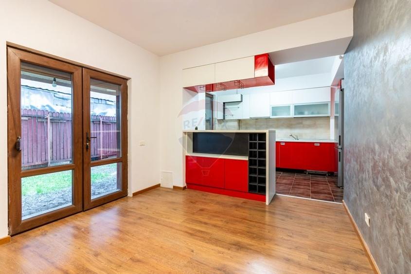 Apartament cu 4 camere si gradina proprie de vanzare/ str.  Amurgului - 16