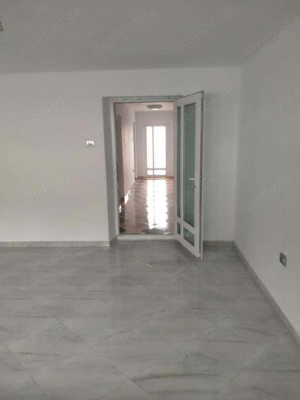 Vand case + anexe si gradina 1355 mp - 4