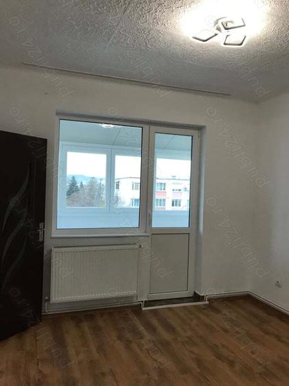 de vanzare apartament 3 camere in centru Onesti judetul Bacau - 3