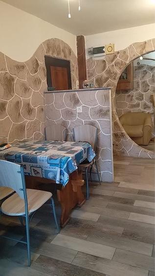 Inchiriez apartament 3 camere - 2