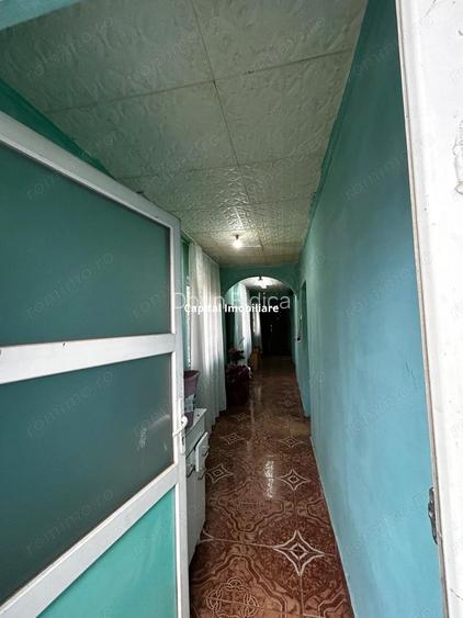 De Vanzare: -casa 2 camere, Piatra-OLT, 50mp, 2012mp teren, 37000 EUR